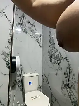 isabella_horney_: δωμάτιο απευθείας συνομιλίας