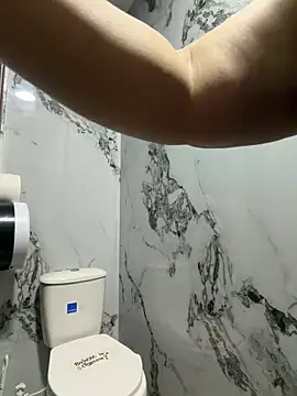 isabella_horney_ Adlı Modelin Canlı Sohbet Odası