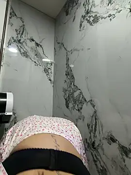 isabella_horney_n Webbikameraesitys