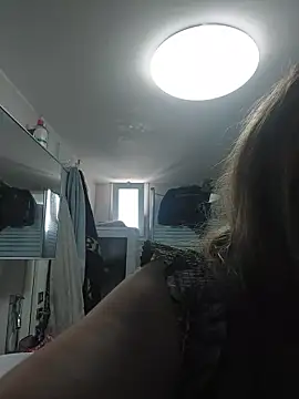 Alisasex@xh Adlı Modelin Canlı Sohbet Odası