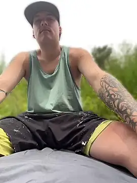 Tattoodaddycumslut Live Chatrum