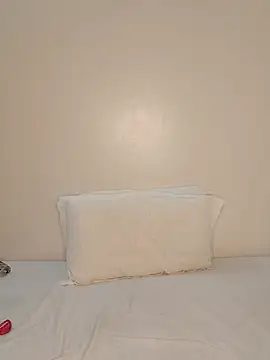 TinaFavourite's Live Chat Room
