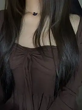 Yiyina_17 Ruang Obrolan Langsung