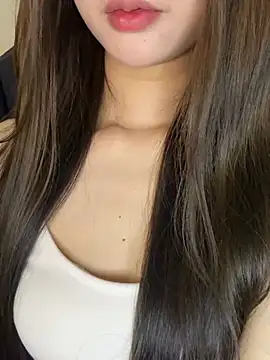Yiyina_17 Live Chatraum