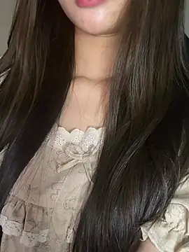 غرفة دردشة Yiyina_17 المباشرة