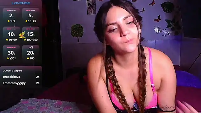 Sala de chat en directo de emily_cooper_t