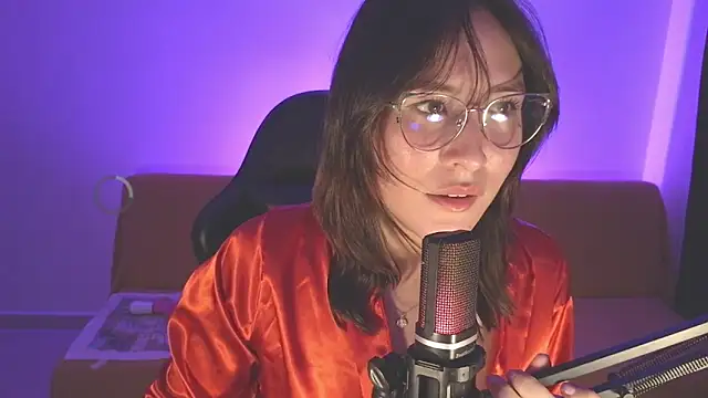 Yuliennegg Cameră chat live
