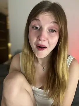 Emaline_Fane чат на живо