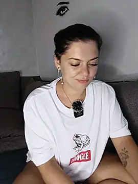 Noraa_me Adlı Modelin Canlı Sohbet Odası