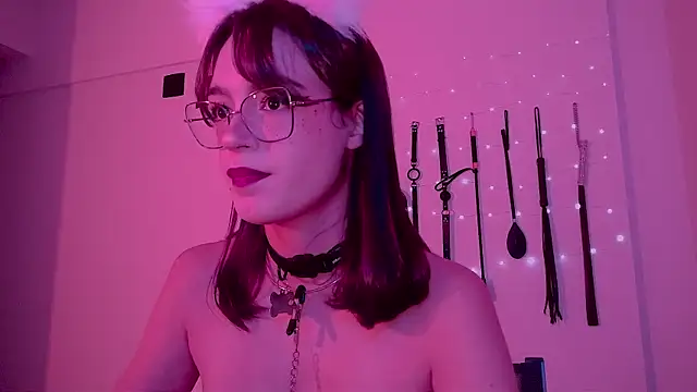חדר צ'אט בשידור חי של nina_kink
