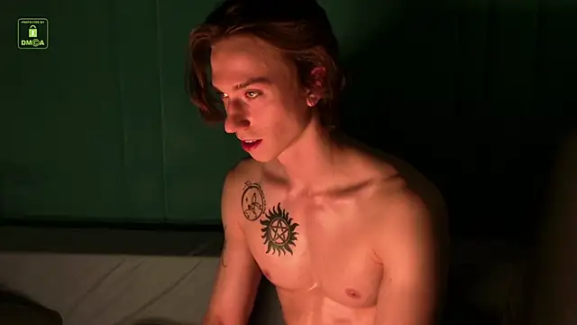 ares_pallini Show in webcam