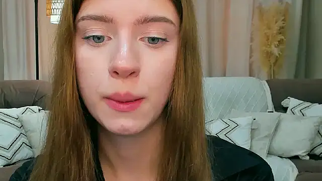 Erica_Kiss' Live Chat Room
