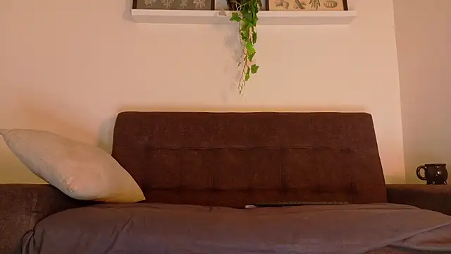 Pokój czatu na żywo – RiriiBrunette__