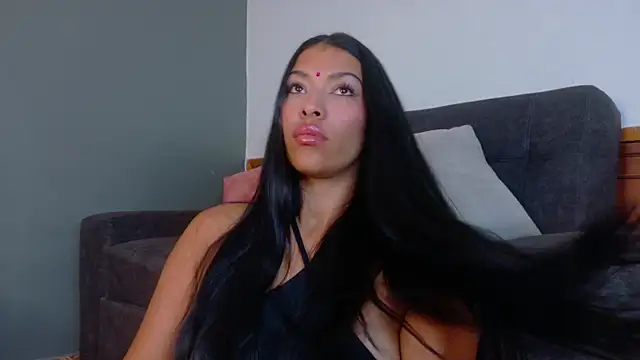RiriiBrunette__'s Live Chat Room
