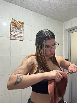 -Miaa_ Live Chatraum