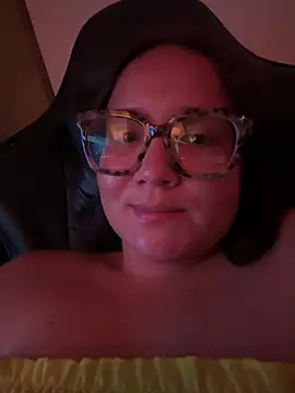 Kyleighc's Live Chat Room