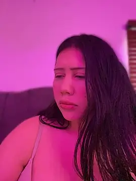 Valerie- Cameră chat live