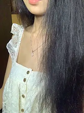 Nhinhi18 Live Chatraum