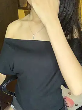 Nhinhi18 чат на живо
