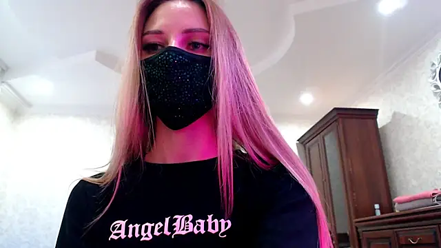 Iris_lave Adlı Modelin Canlı Sohbet Odası