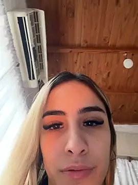 Nenitatierna1 Live Chatrum