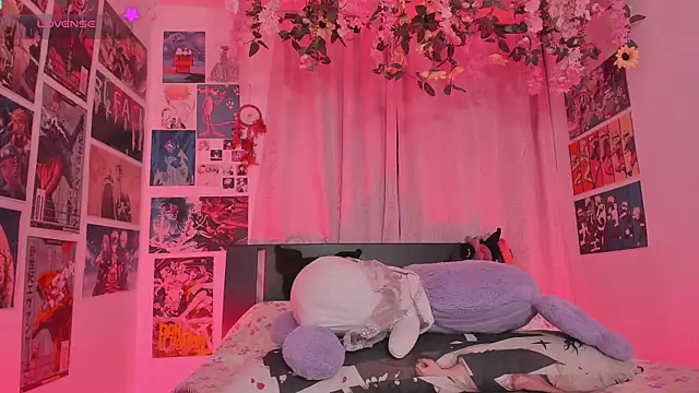 MissCurvyTop Cameră chat live