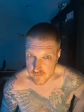Sala de chat ao vivo de CloudyKingG