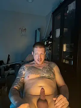 CloudyKingG élő chatszobája