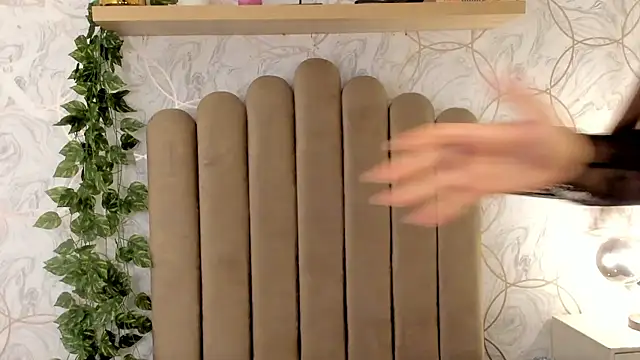 Zafiro22_'s Live Chat Room