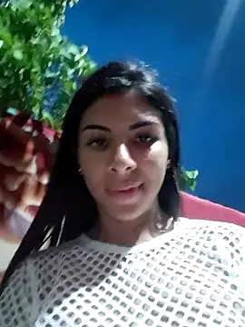 chaparritahot99 Adlı Modelin Canlı Sohbet Odası