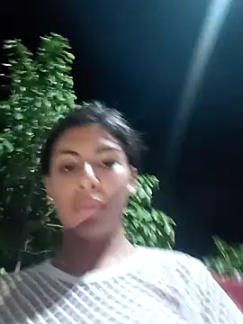 chaparritahot99 Adlı Modelin Canlı Sohbet Odası