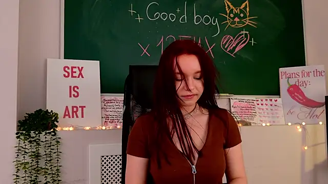 NoraHaynes Adlı Modelin Canlı Sohbet Odası