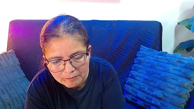 غرفة دردشة Linda_banks_ المباشرة