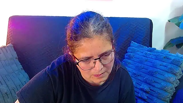 غرفة دردشة Linda_banks_ المباشرة