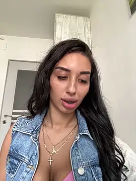غرفة د ردشة BlueEyes_BB المباشرة