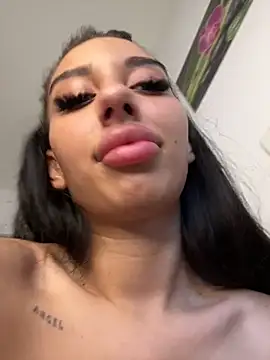 BlueEyes_BBn Live chat-huone