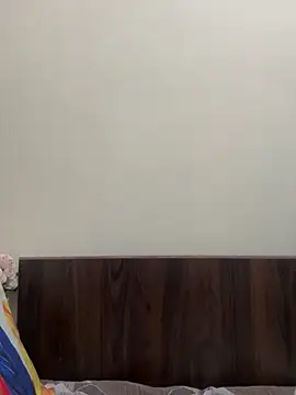 חדר צ'אט בשידור חי של _01ruhi