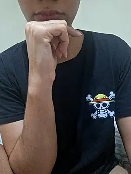 חדר צ'אט בשידור חי של RavenShyfit
