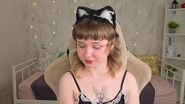 Tori_Cutie Live chatroom
