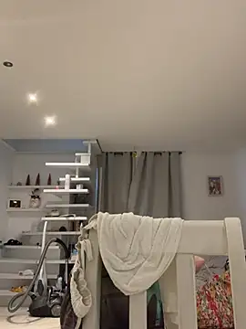 Sala de chat ao vivo de IsabellaEtha