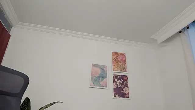 canelleGarces Adlı Modelin Canlı Sohbet Odası