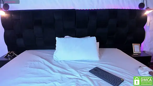 Ava_Bonny Adlı Modelin Canlı Sohbet Odası