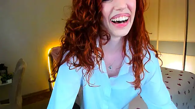 Онлайн чат ChristinaConteeree