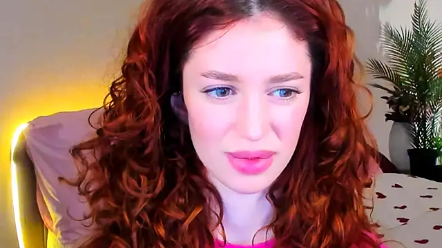 ChristinaConteeree Live chatroom