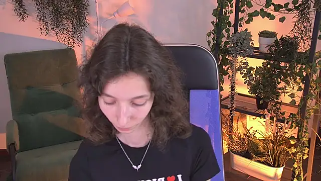 EmmanuellBrown чат на живо