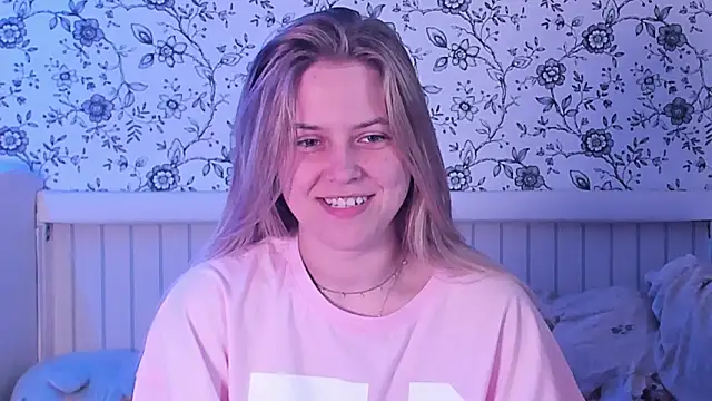 AngelAnty Adlı Modelin Canlı Sohbet Odası