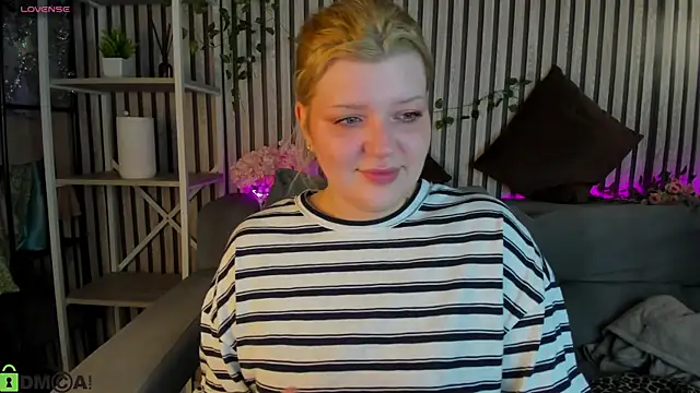غرفة دردشة Michele_Greenn المباشرة