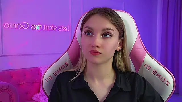 StacyEvances' Live Chat Room