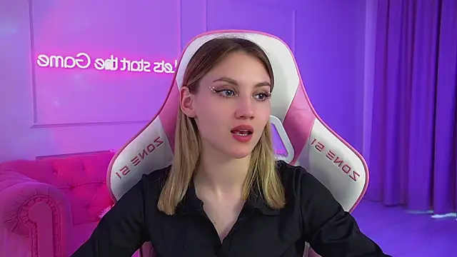 StacyEvances' Live Chat Room