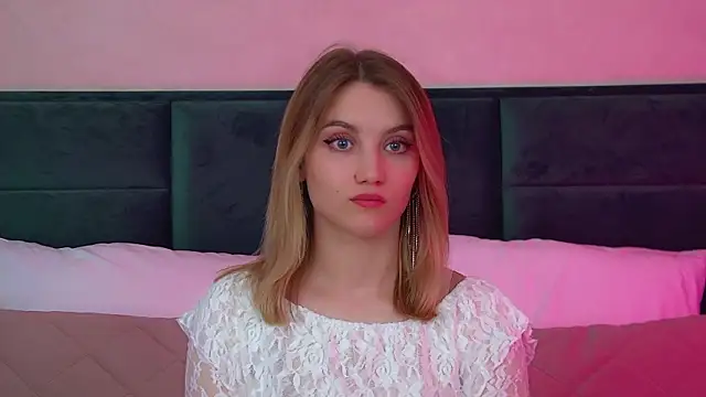 StacyEvances – Naživo chatovacia miestnosť